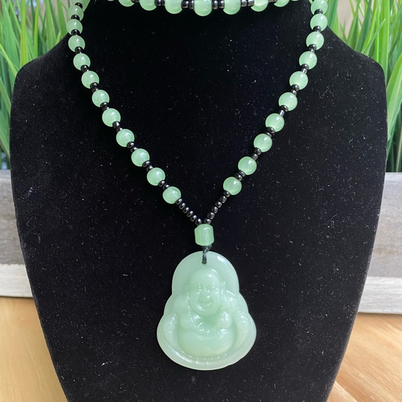 STATEMENT NYC NECKLACE - Picture 3 of 12